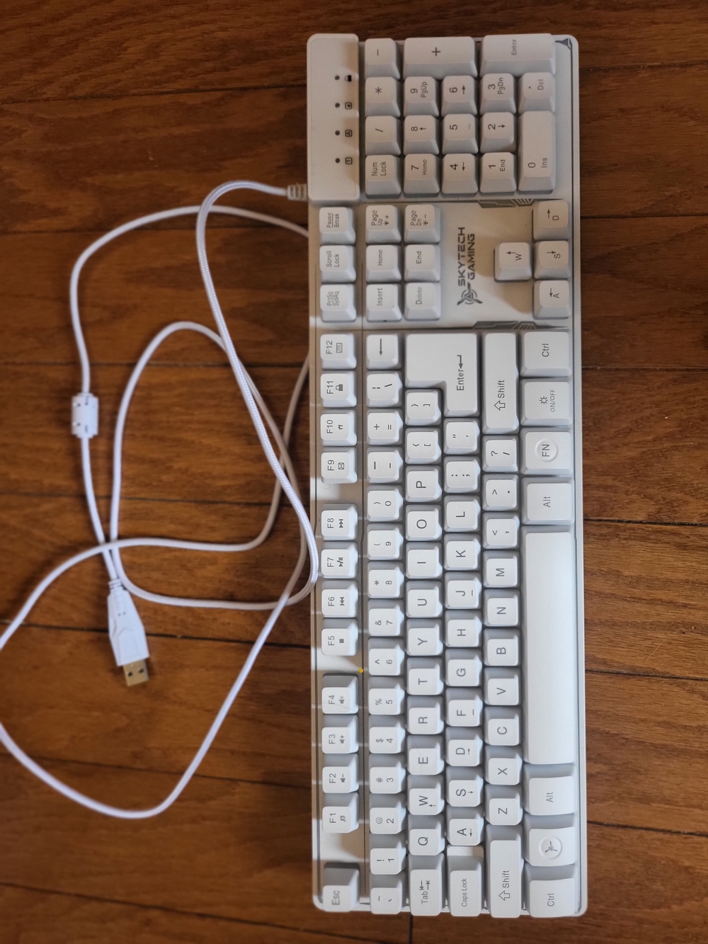 White Wired Mechanical Keyboard - Full Size